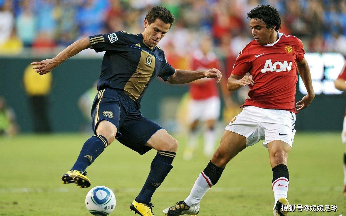 足球赛事竞争激烈，每场比赛都充满不确定性