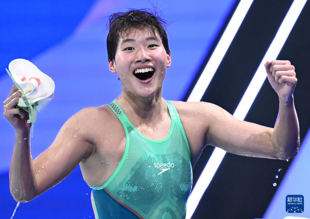 中国游泳运动员在决赛中夺冠的简单介绍