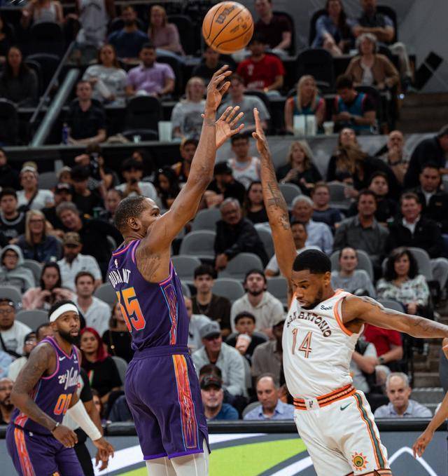 关于太阳队主场失利，教练组开始思考调整战术的信息