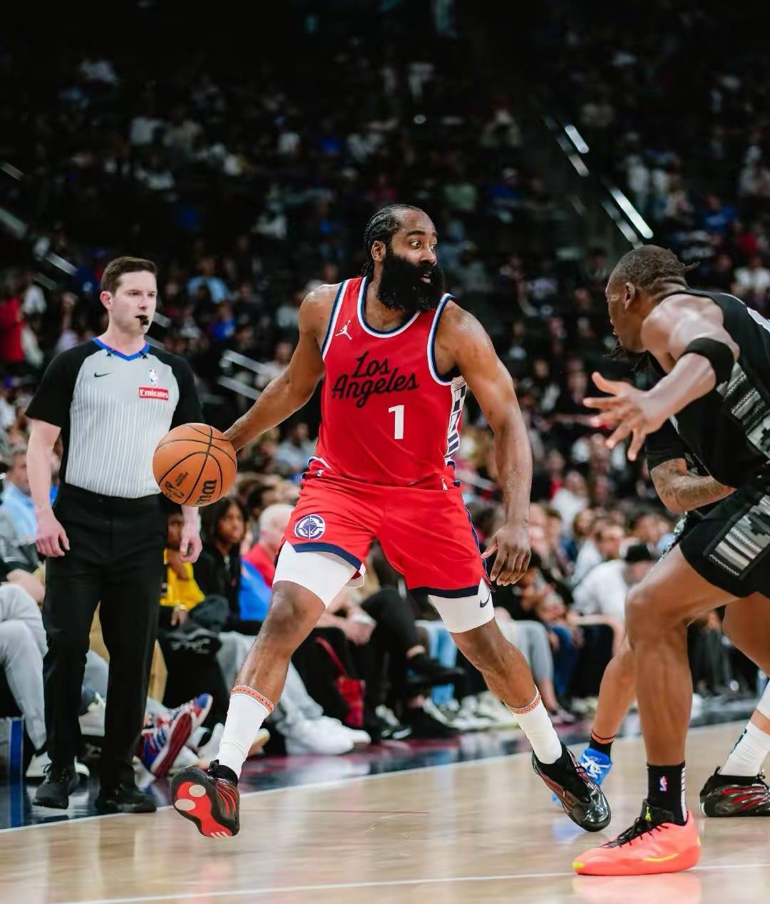 NBA焦点战：西班牙vs勇士，爆冷引发积分榜更新的简单介绍