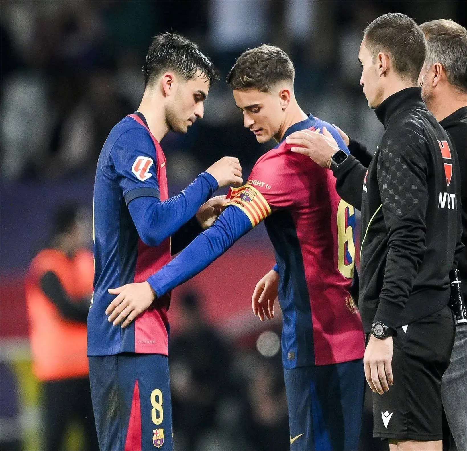 比利亚雷亚尔高位压迫，控制场上局势