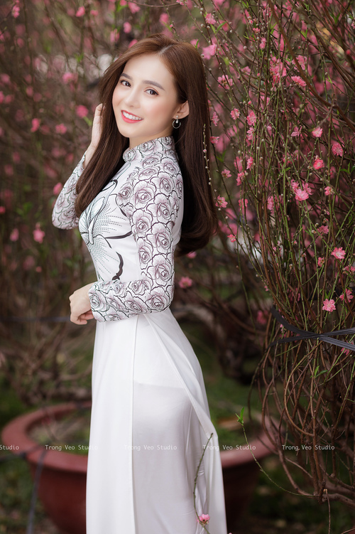 双线叙事,当维斯塔潘的胎温遇上绿衫军的窒息防守