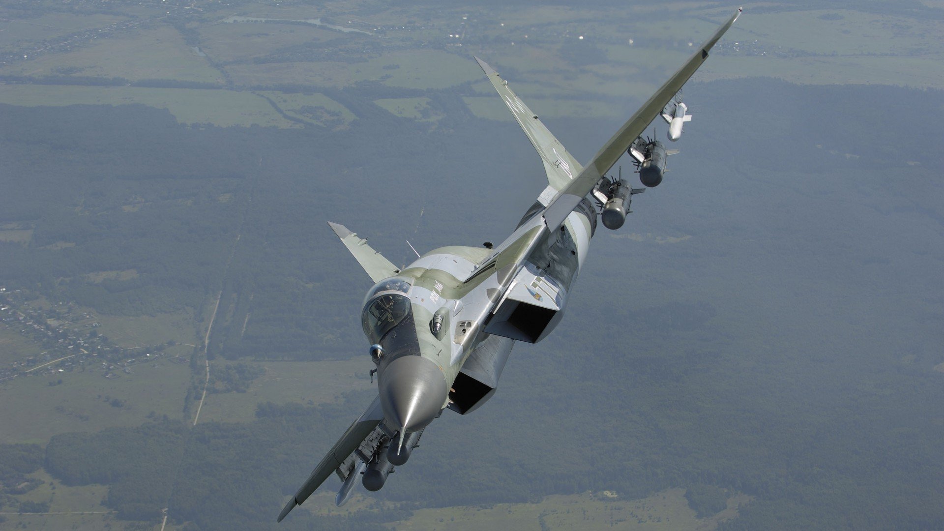 小贾伦爆发显神威,湖人战术全面压制新疆队