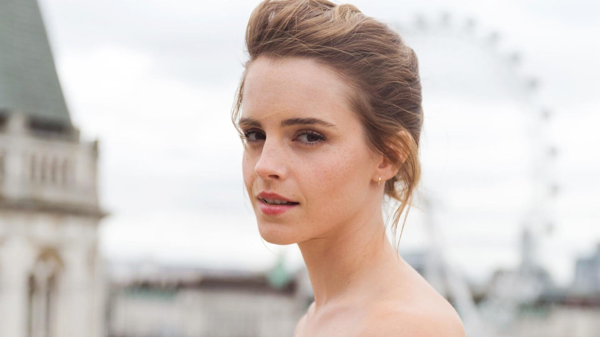 绿茵豪强对决与篮坛风云突变—欧冠淘汰赛的窒息攻防与CBA一波流的战术启示