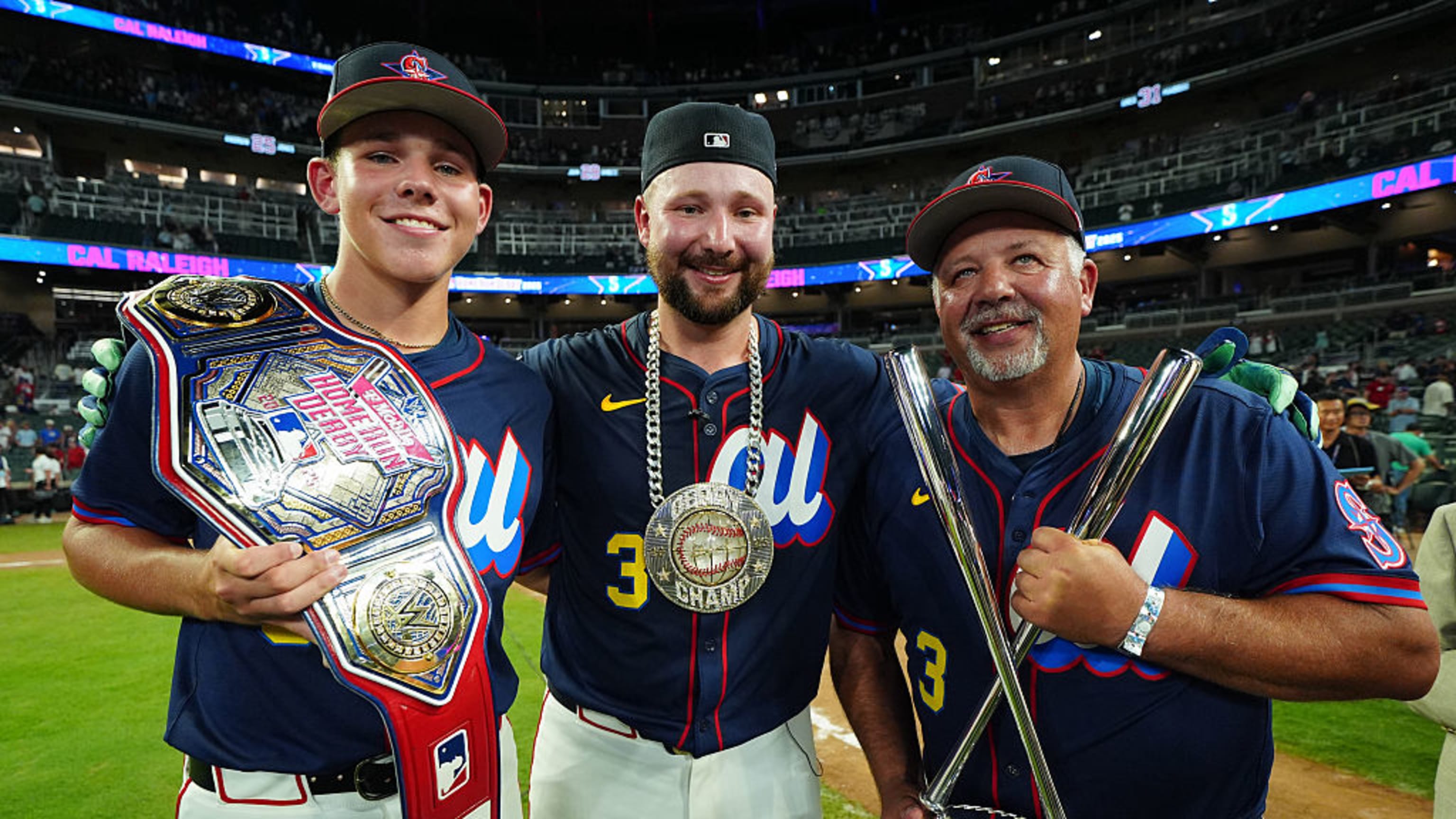 西班牙制霸威尔士，阿克在英超争冠接管比赛