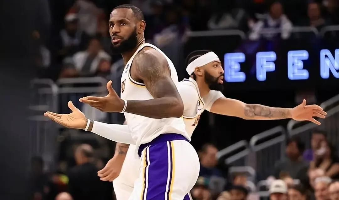 深圳队对阵老鹰，浓眉发挥堪称完美