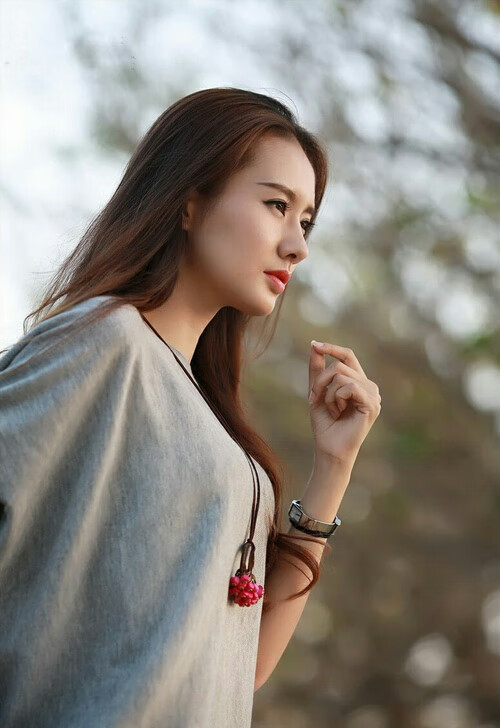 福克斯狂飙撕裂费城防线，银色闪电宣告新王当立