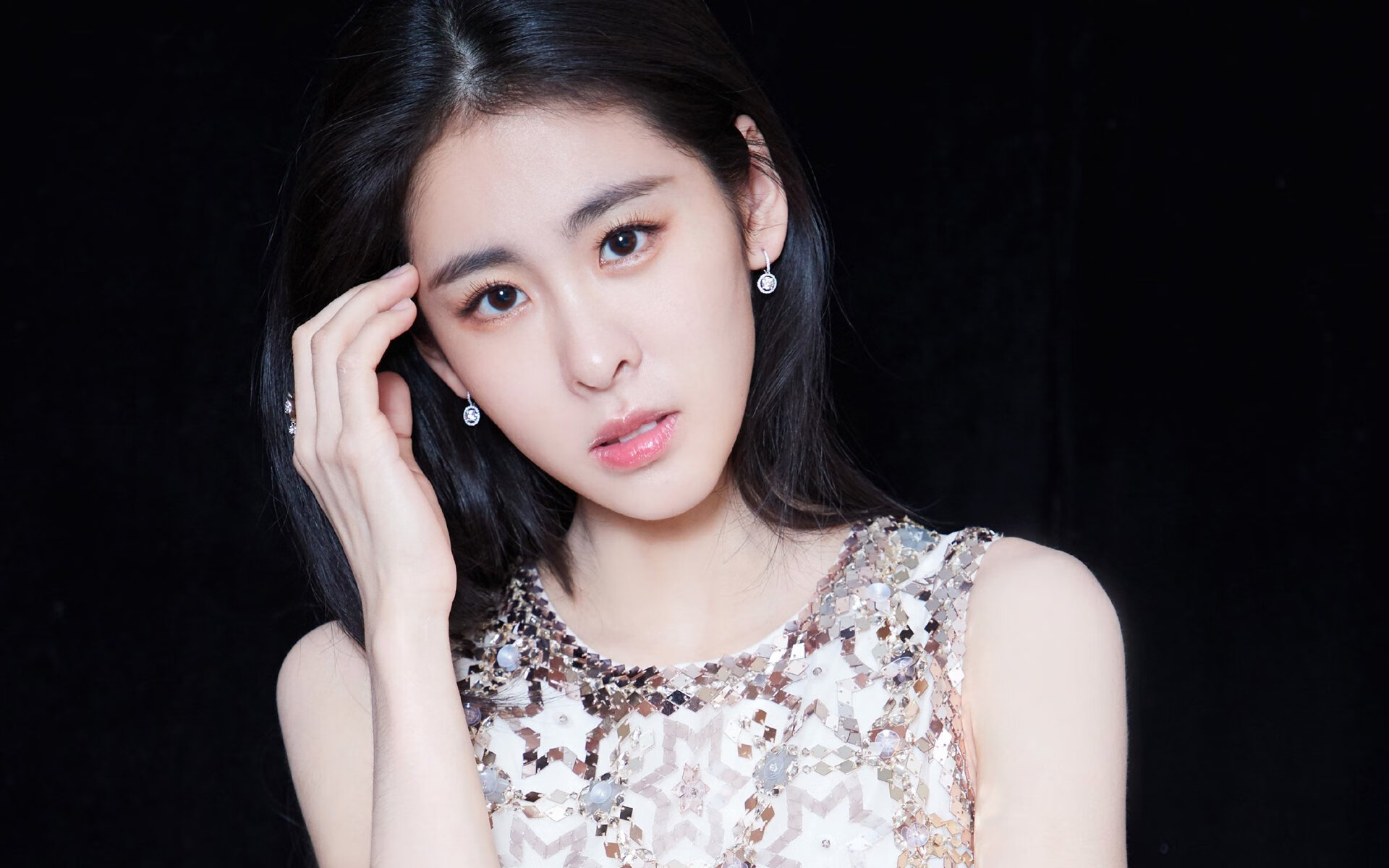 绝境重生！迪亚斯扛住压力破茧成蝶，曼联新星补时绝杀定乾坤