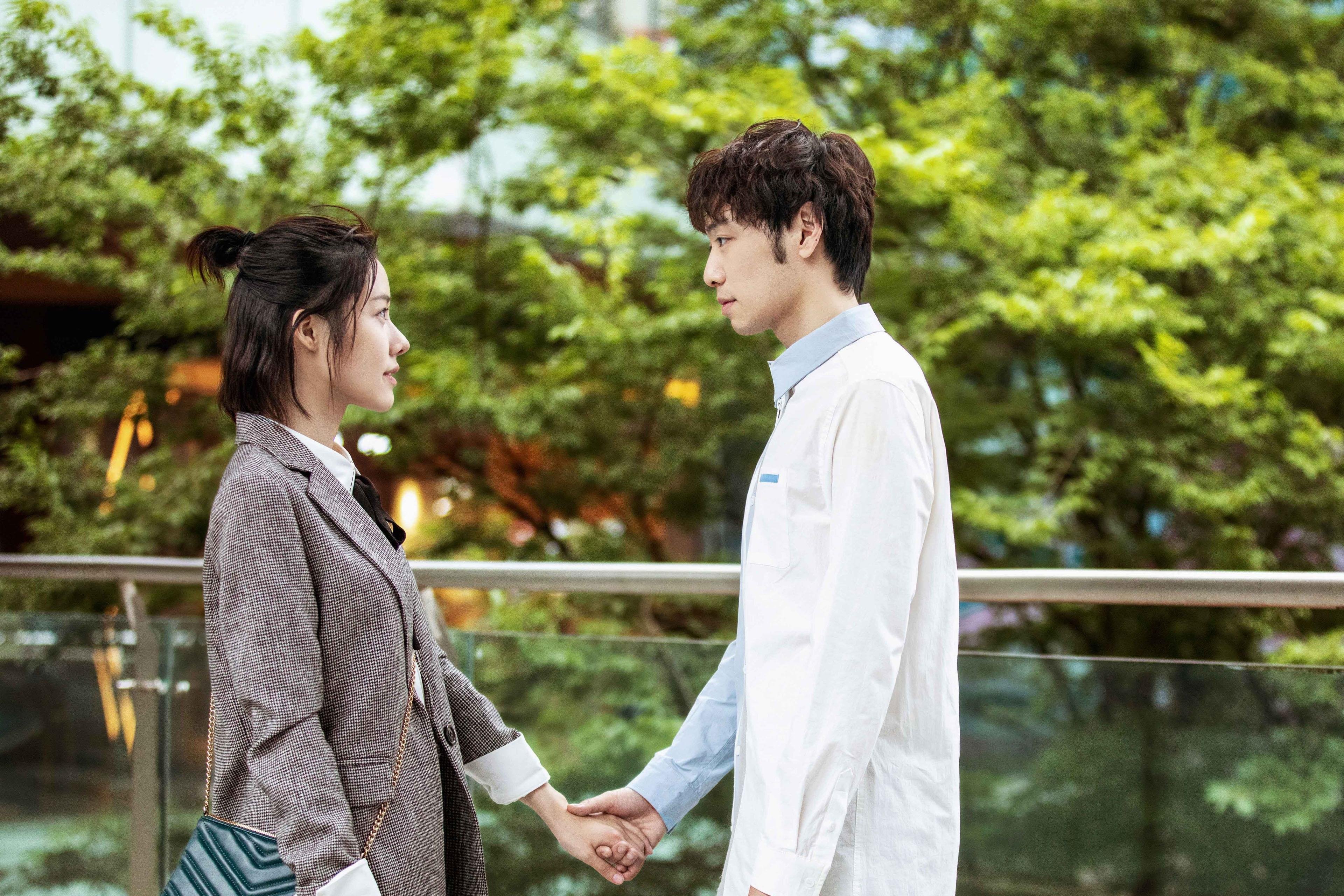 开云体育官方网站-英超争冠烽火连天，上海队力克奇才展雄风